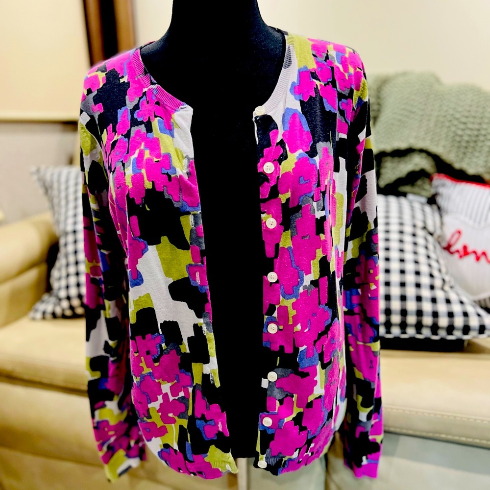 5/$10 SALE Madison button down cardigan